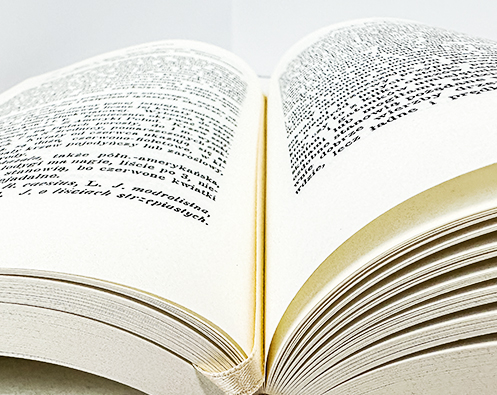 Black_and_White_Books_03